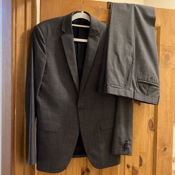 Genuine THEORY Grey Suit for Men 38 R Pants & Jacket Blazer Double Vent
